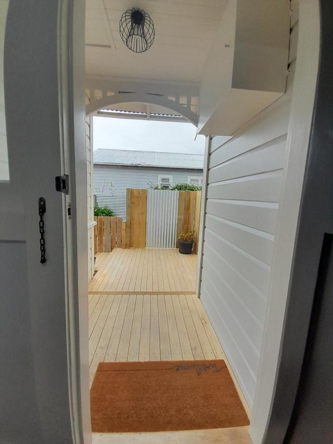 Character 1-Bedroom Unit Masterton Eksteriør billede