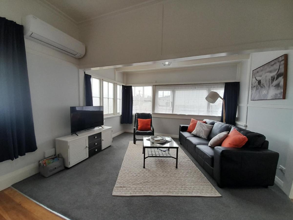 Character 1-Bedroom Unit Masterton Eksteriør billede
